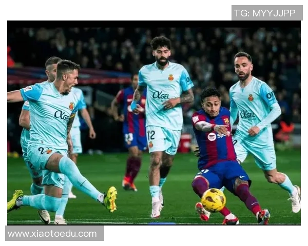 巴萨与塞维利亚激战正酣精彩比赛直播全程回顾与分析 巴萨与塞维利亚激战正酣精彩比赛直播全程回顾与分析